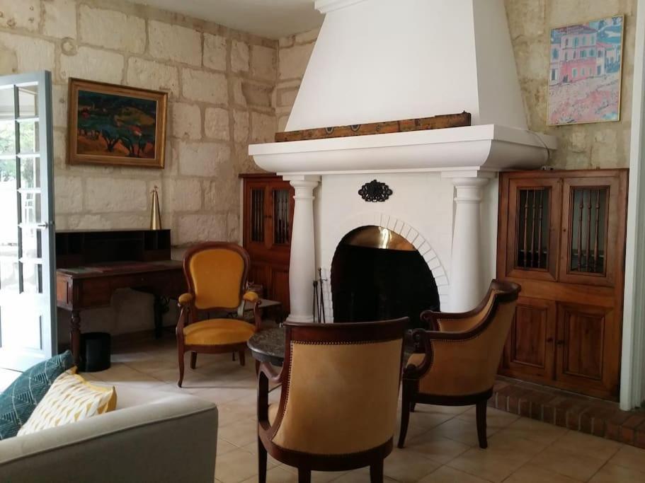 Maison Dans Un Mas Le Moulin Piot Bellegarde  Ngoại thất bức ảnh